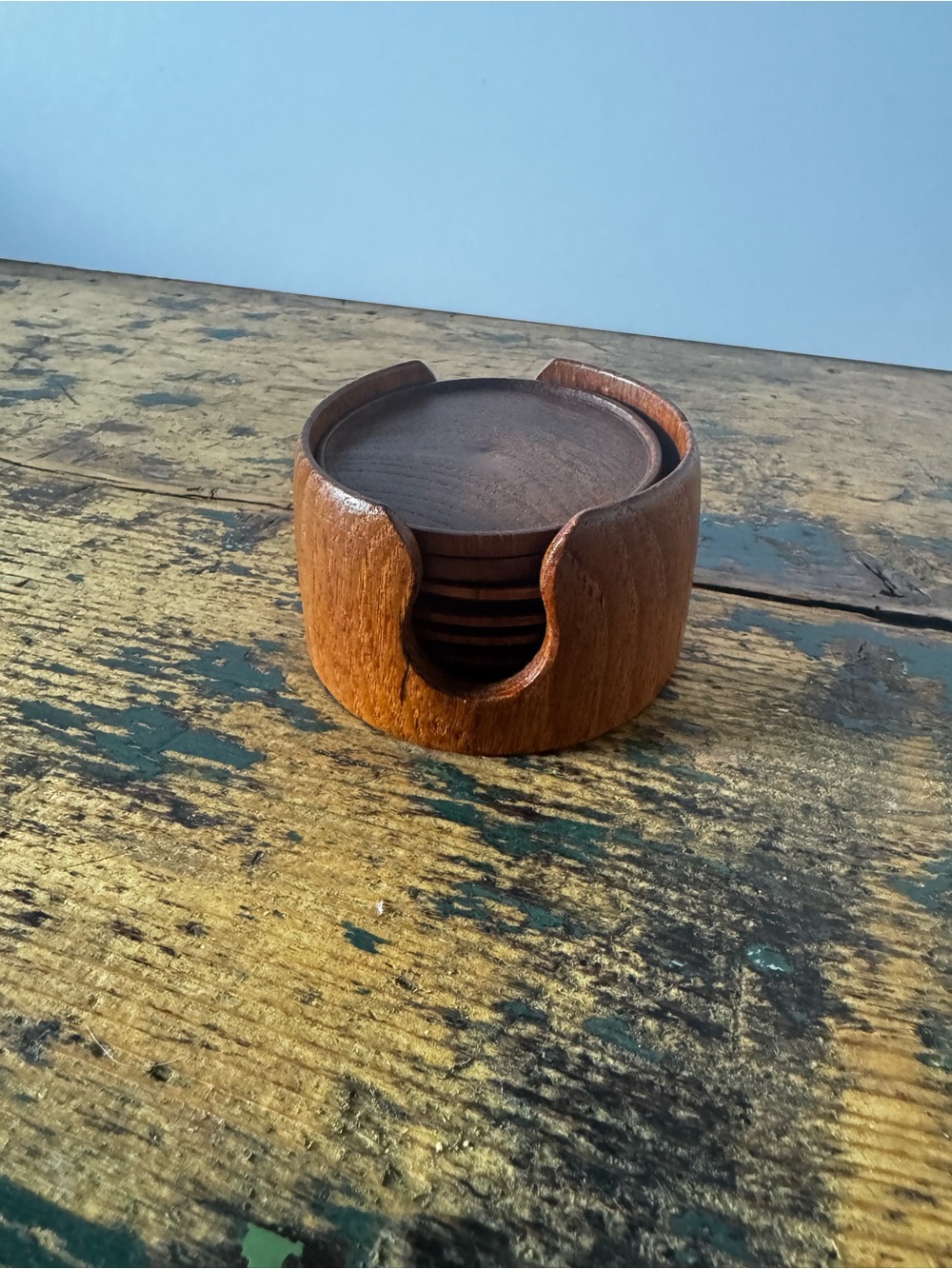 Round Wooden Coaster Set - Warm Brown